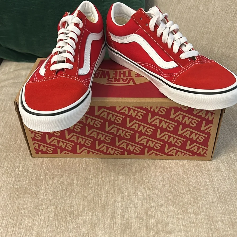 Vans “Old Skool Shoe” in red - Picture 4 of 7